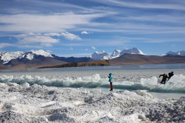 看蓝色的冰封何必去贝加尔湖去西藏就够了