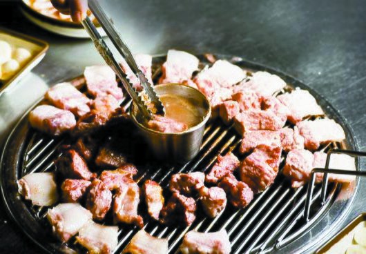 赴韩外国人最想再吃的韩餐是烤五花肉