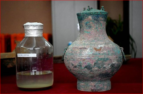 中国古墓发现神秘"不老药剂"