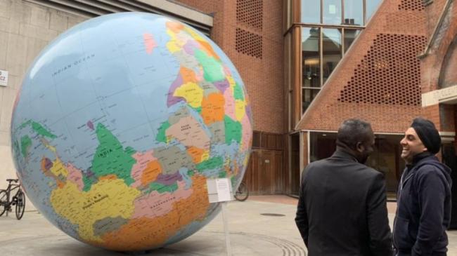 英国大学的地球仪点燃两岸学生主权论战