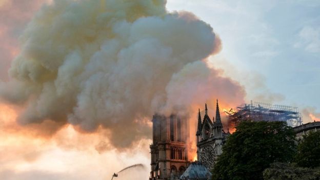 被损毁的巴黎圣母院到底该如何修复？