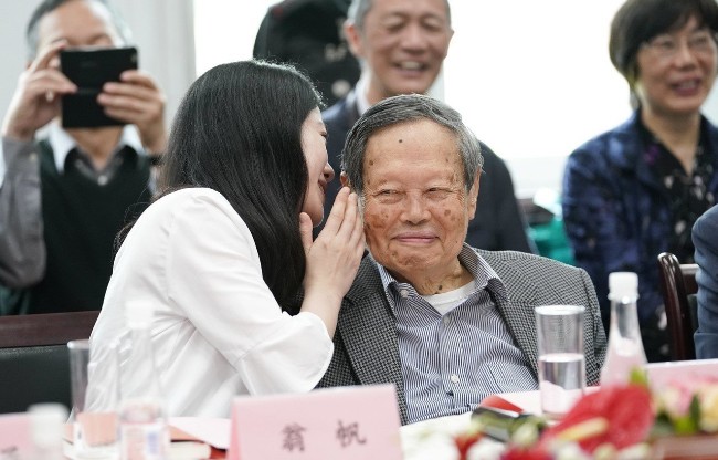 97岁杨振宁7大理由反对中国建大对撞机