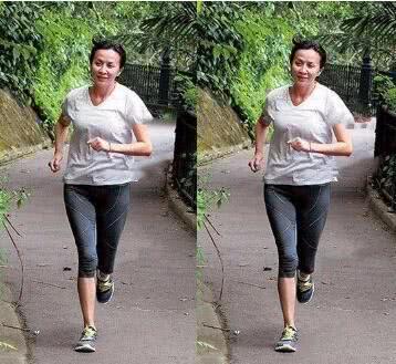 54岁刘嘉玲晨跑被拍 素颜的她像普通老太