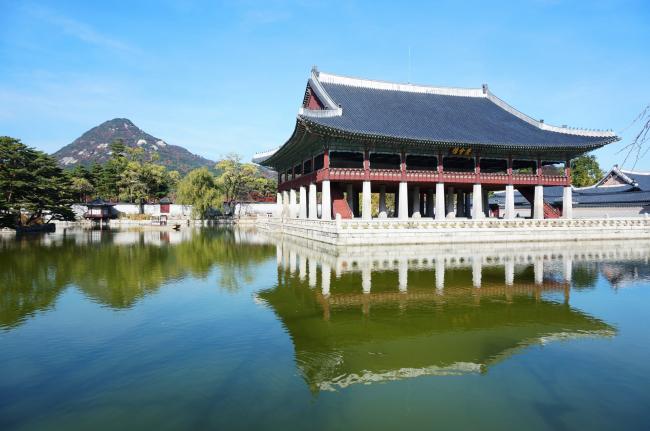 韩国这座宫殿 比北京故宫还早11年修建