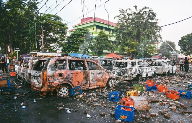 印尼总统连任 雅加达暴动至少6死200伤