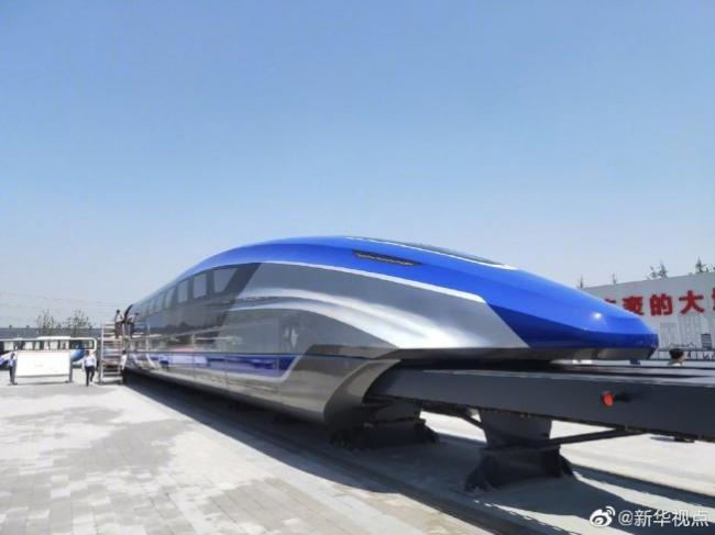 北京到上海3.5小时 中国高速磁浮车亮相