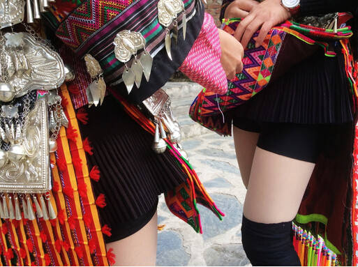 中国“最性感”少数民族：裙子仅5寸
