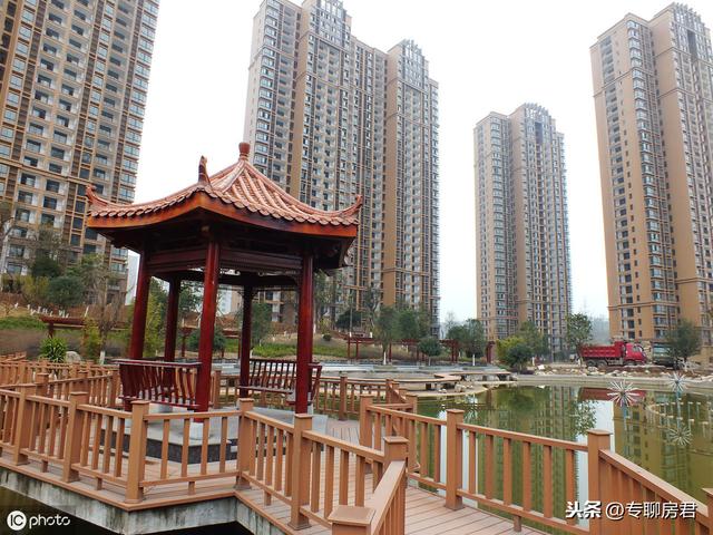 现市价100万中国房产2025年市值多少？