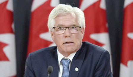 加拿大政、学两界评将离任的个性大使