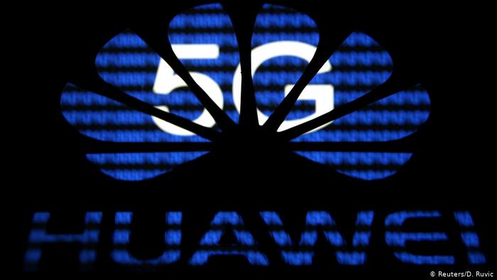 5G und Huawei Logo (Reuters/D. Ruvic)