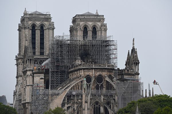 还有坍塌危险 巴黎圣母院捐款承诺大部分未落实