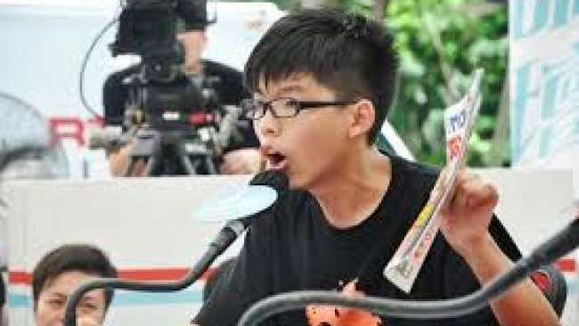 香港雨伞革命代表性人物黄之峰周一出狱