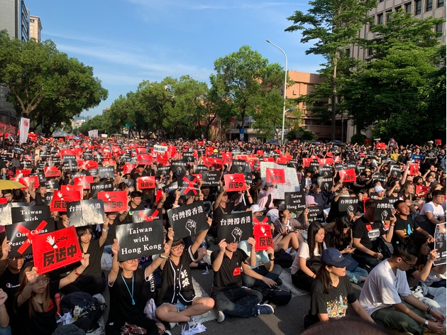 北京想尽办法阻止民众接触香港示威讯息
