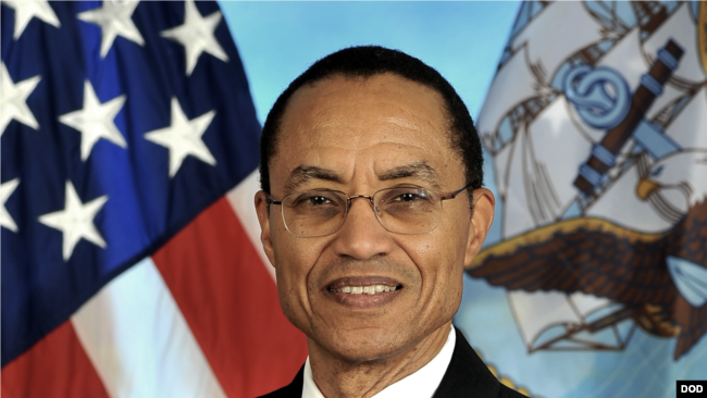 前美军太平洋舰队司令和美军战略司令部司令哈尼上将(Admiral Cecil Haney) （美国国防部照片）