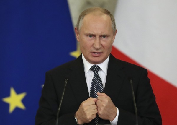 普京签署法案 俄罗斯暂停履行“中导条约”