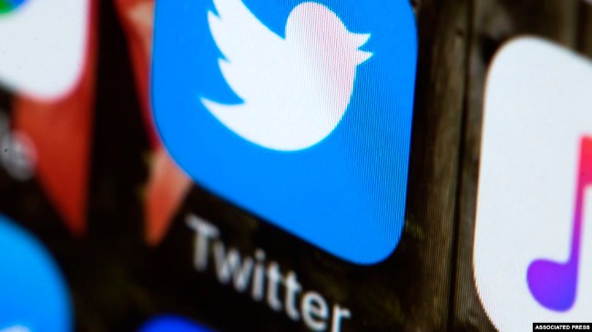 川普召开社交媒体峰会，推特脸书未受邀