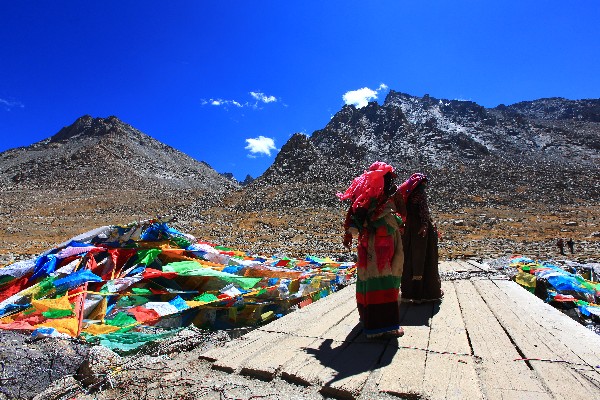 西藏有条非常特别的徒步路线 景色恍若香格里拉