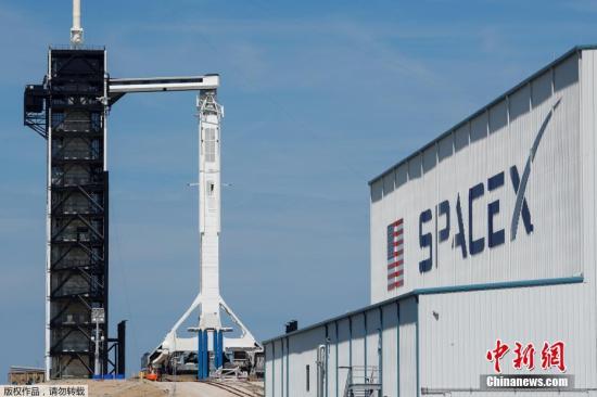 SpaceX"龙"飞船发射升空 搭载2.5吨补给物资