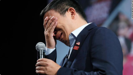 杨安泽竞选活动大哭，他能成为首位华裔总统吗？