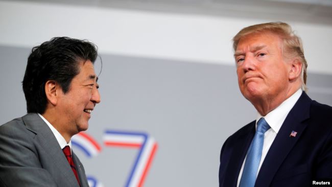 美国总统特朗普和日本首相安倍晋三8月25日在7国集团峰会间隙举行会谈。