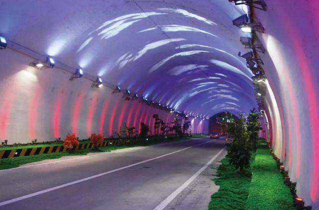 中国北方的一条隧道 长度全球第一