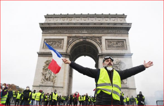 巴黎又爆黄背心示威 警方逮捕逾百人