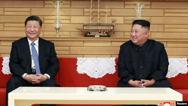 朝鲜领导人金正恩2019年6月21日在平壤会晤到访的中国国家主席习近平。（朝鲜朝中社发布）