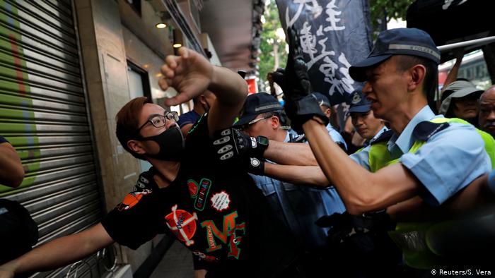 Hongkong 70 Jahre Volksrepublik China (Reuters/S. Vera)