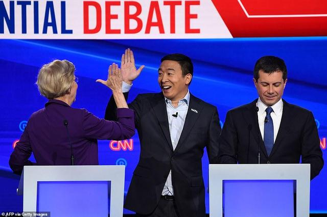 美国华裔总统候选人辩论妙语连珠，获美媒称赞，必应躺枪上热搜