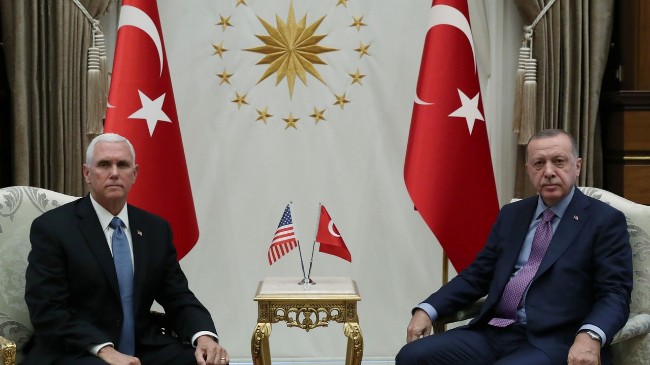 美副总统彭斯与土耳其总统会面 寻求停火