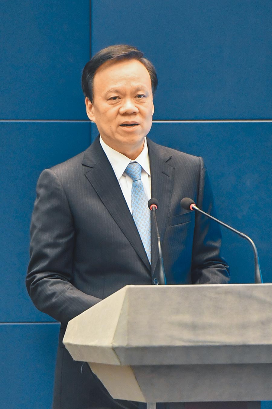 重庆市委书记陈敏尔，在中共党政要员中具年龄与经历优势。（中新社）