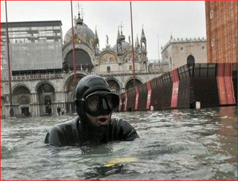“水城”威尼斯发大水 世界名胜遭殃