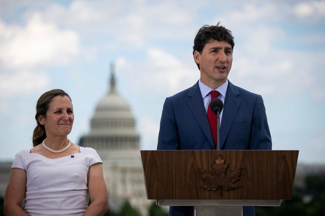加拿大总理特鲁多改组内阁 方慧兰不再任外长？