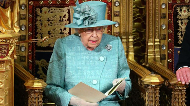 英国女王发话 明年这个日子前完成“脱欧”