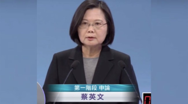 台湾总统选举唯一辩论会 三人捉对厮杀舌战