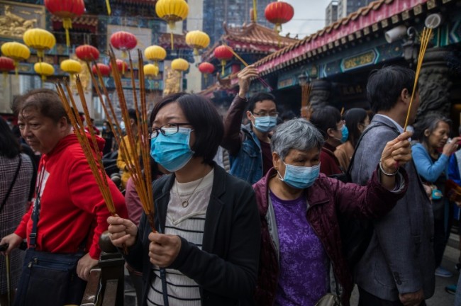 香港防疫应变等级升至紧急 取消新年庆祝活动