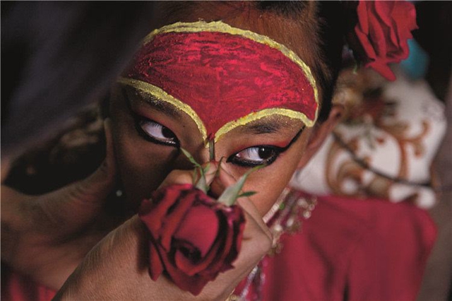 尼泊尔的“活女神” 长大后无人敢娶