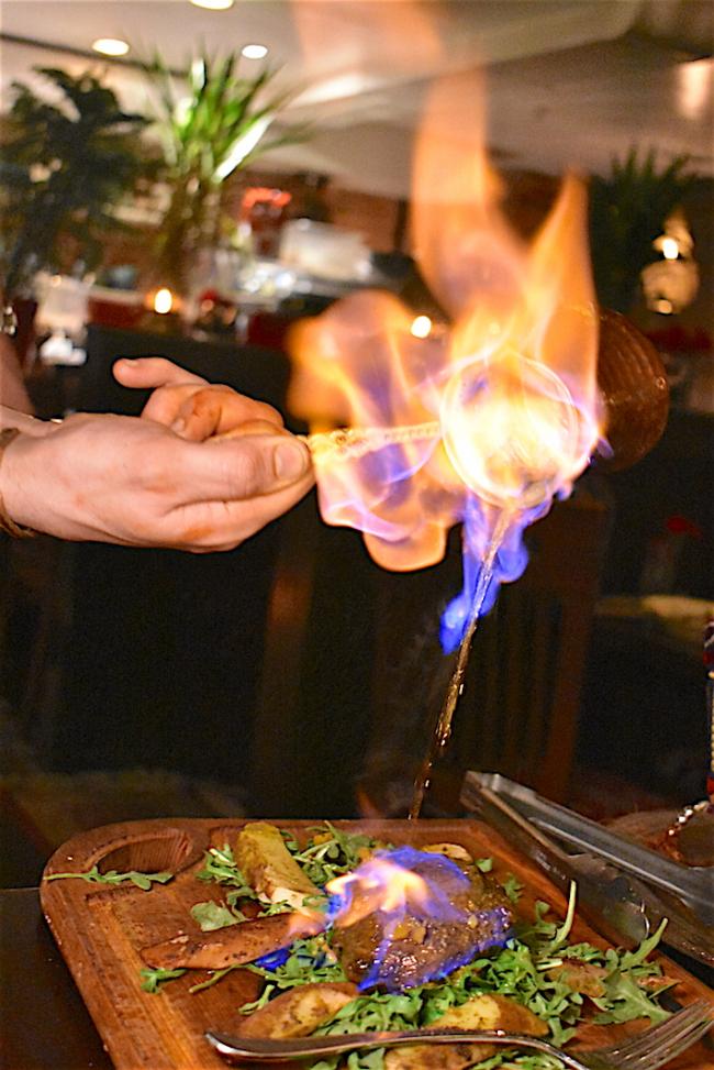摩洛哥餐厅火焰羊排舞台Show 兔肉塔吉锅异域风情
