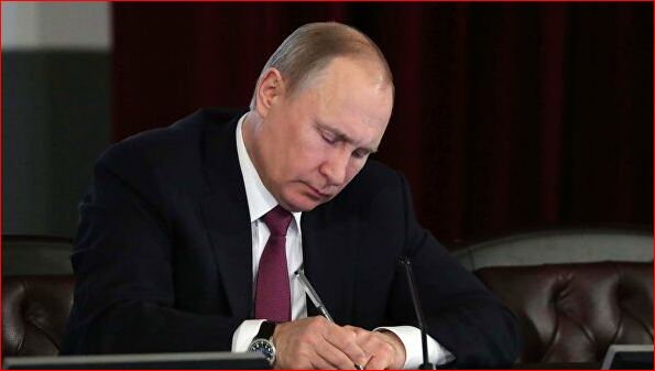 普京签署宪法修正案 2024再任总统只差一步