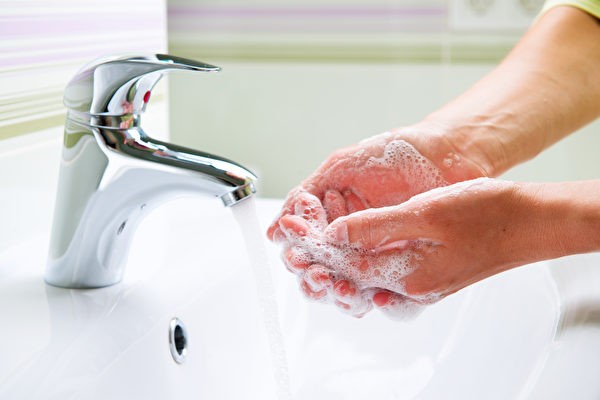 肥皂、洗手液和温水为何对杀死病毒有效果