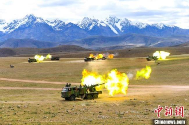 中国秀肌肉剑指印度 西藏军区实弹演习