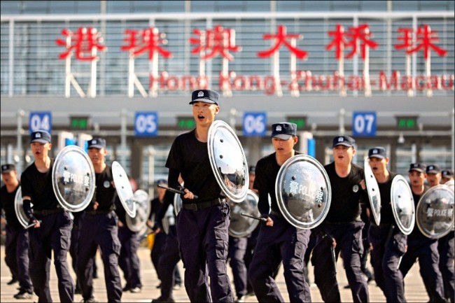 中国公安部插手 武警与公安恐成港警“监军”