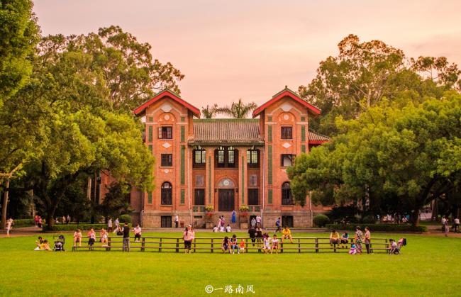 广东最美的大学 景色媲美知名旅游景区