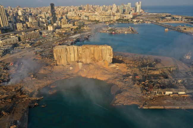 黎巴嫩高度仰赖进口 贝鲁特港口全毁 回不去了