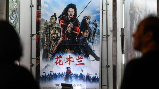 《花木兰》中国上映，水土不服，争议不断