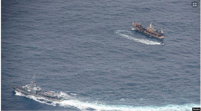 大批中国渔船向秘鲁移动 一网打尽令当地紧张