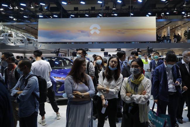 从珠宝到汽车：中国消费者恢复“买买买”