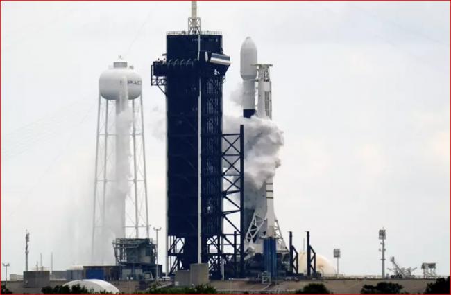 发射前两秒喊停！SpaceX卫星发射出意外