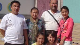 Fatimah Abdulghfur | uigurische Schriftstllerin | Familienfotos (Privat)