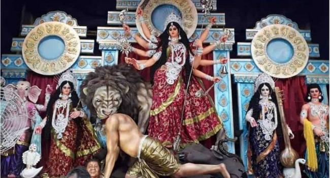 印度庆祝"女神节" 习近平变恶魔雕像"人头落地"